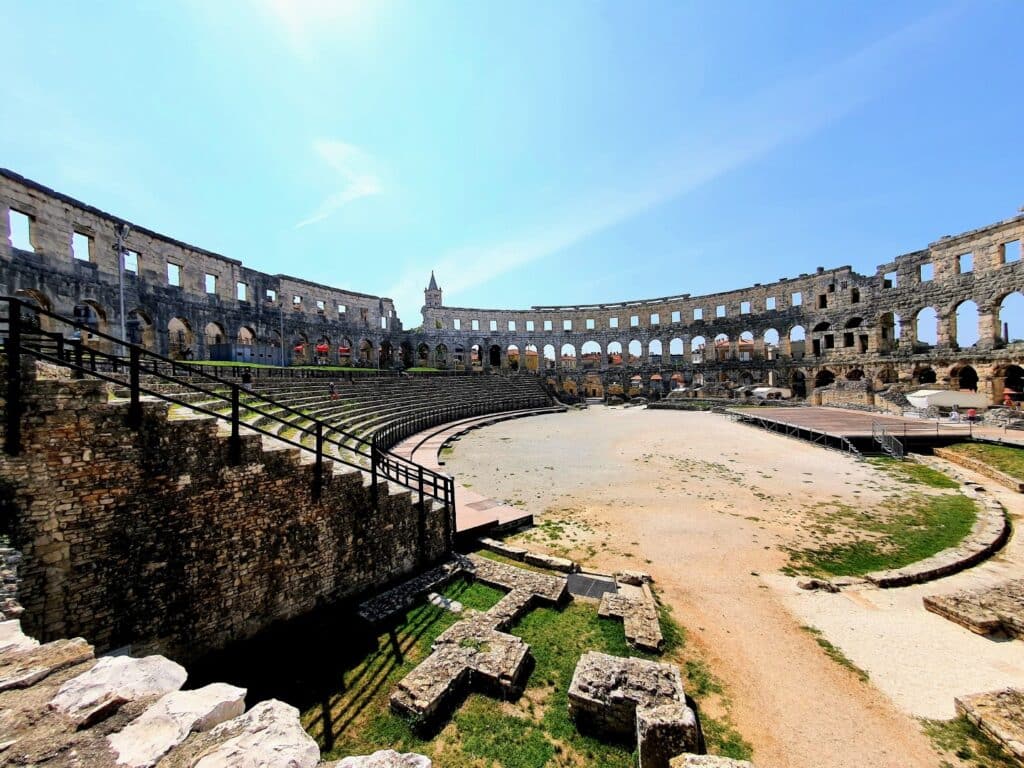 Pula amphitéatre1
